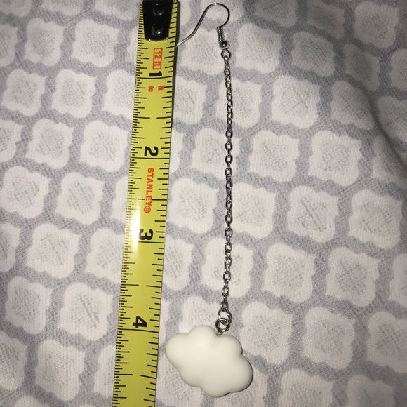 EARRINGS DANGLE ALTERNATIVE CLOUD CARTOON TRENDY - Picture 4 of 4